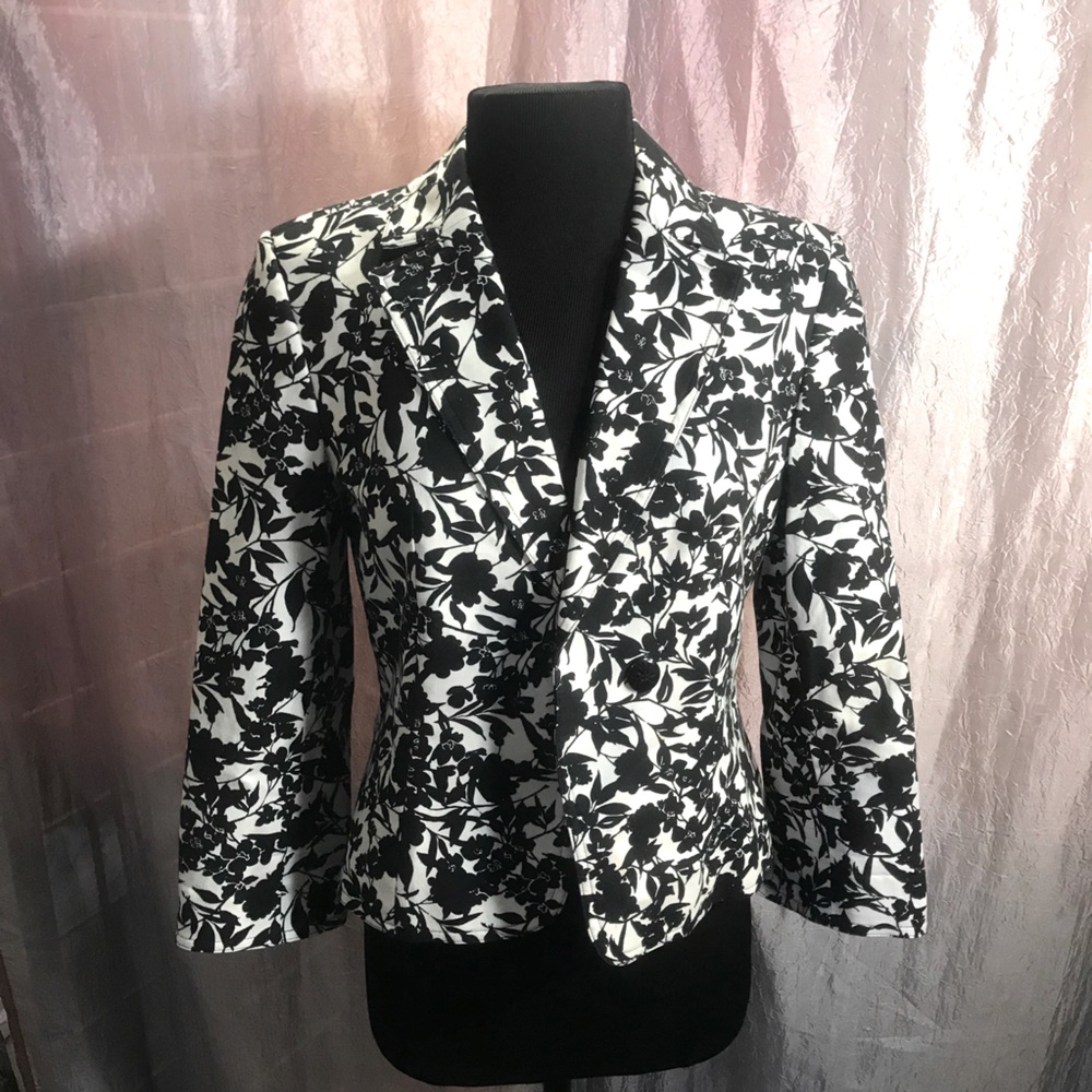 Apostrophe‎ stretch black & white floral blazer